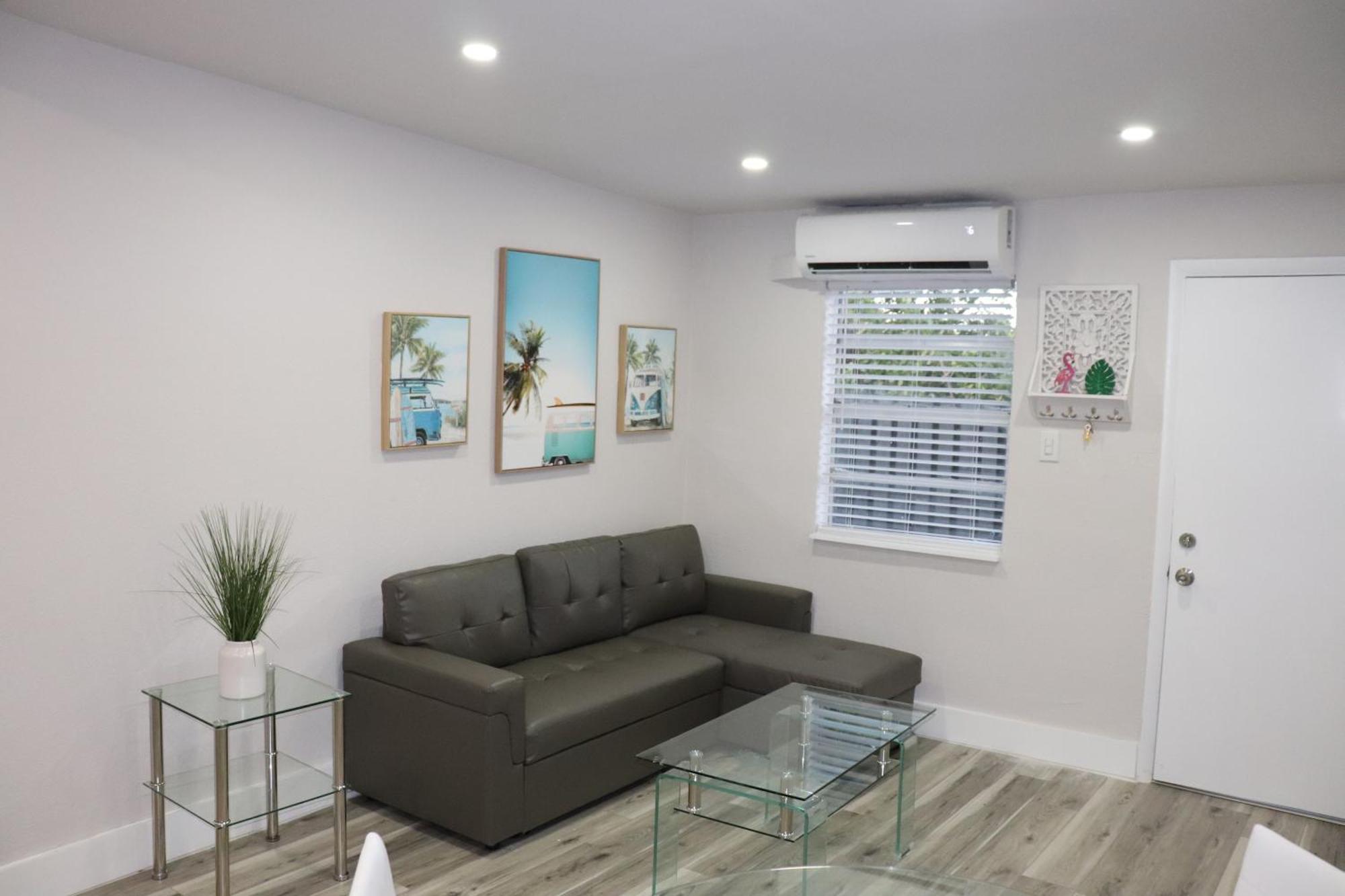 Flamingo Beach House Dania Beach Exterior photo